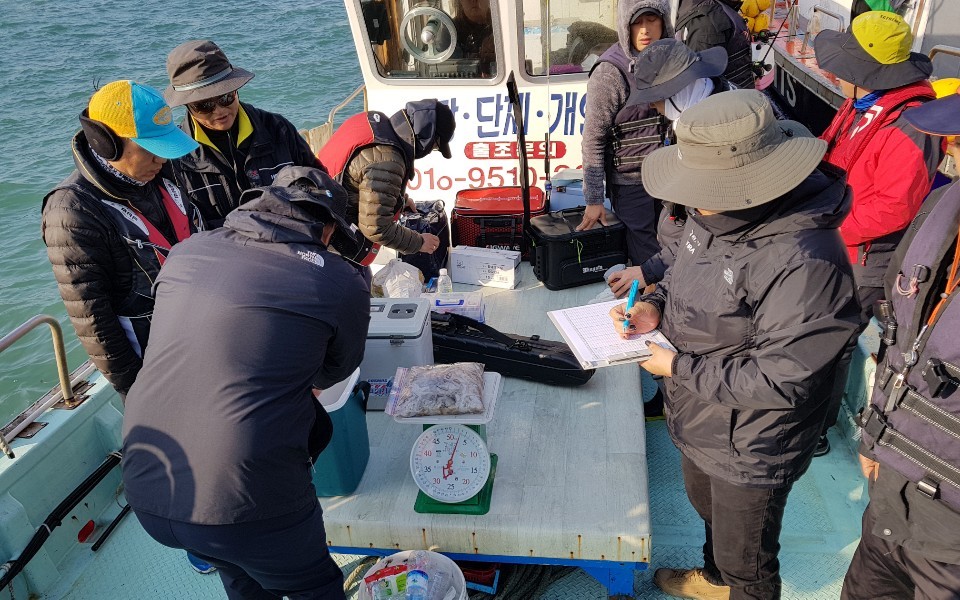 [18.11.06.] 서해본부, 주꾸미 산란장·서식장 조성사업 효과조사 진행